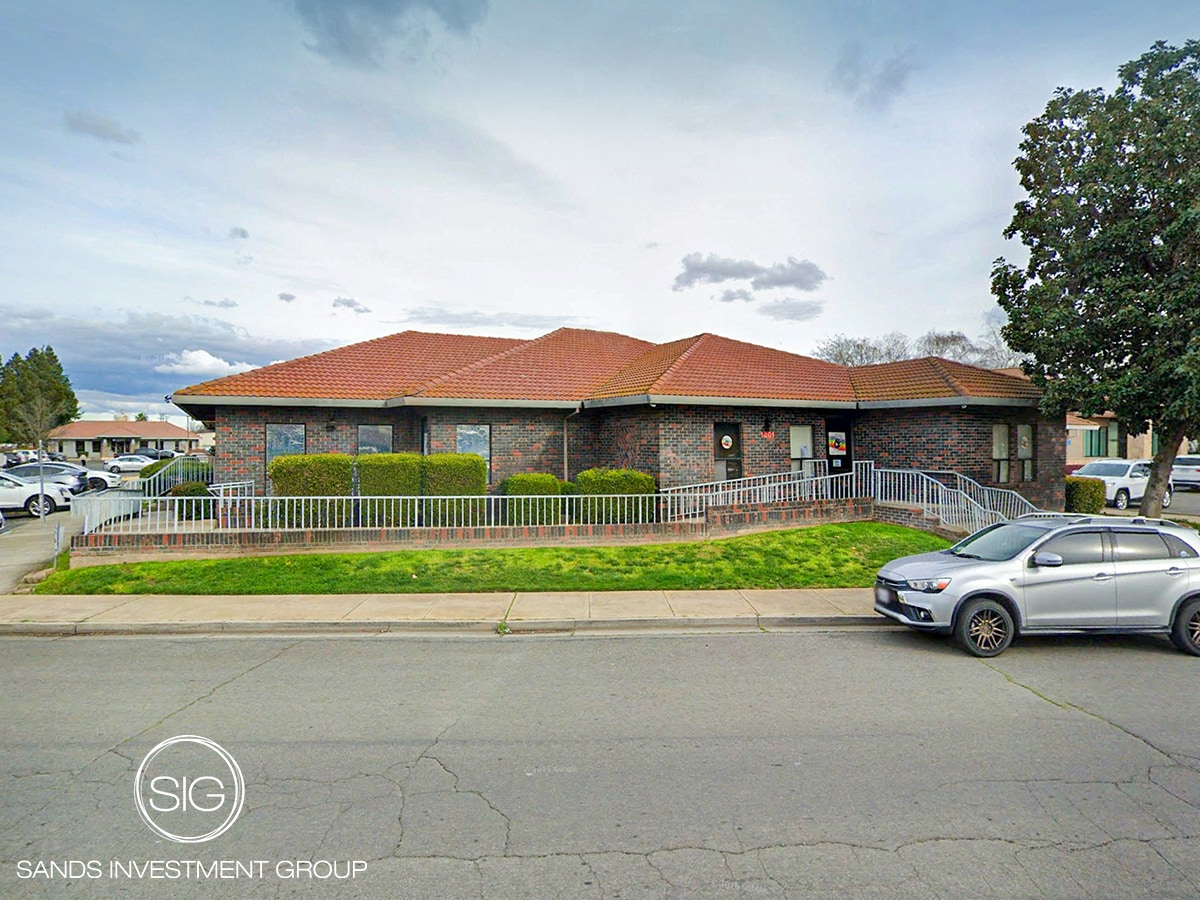 1215 Plumas St, Yuba City, CA for Sale
