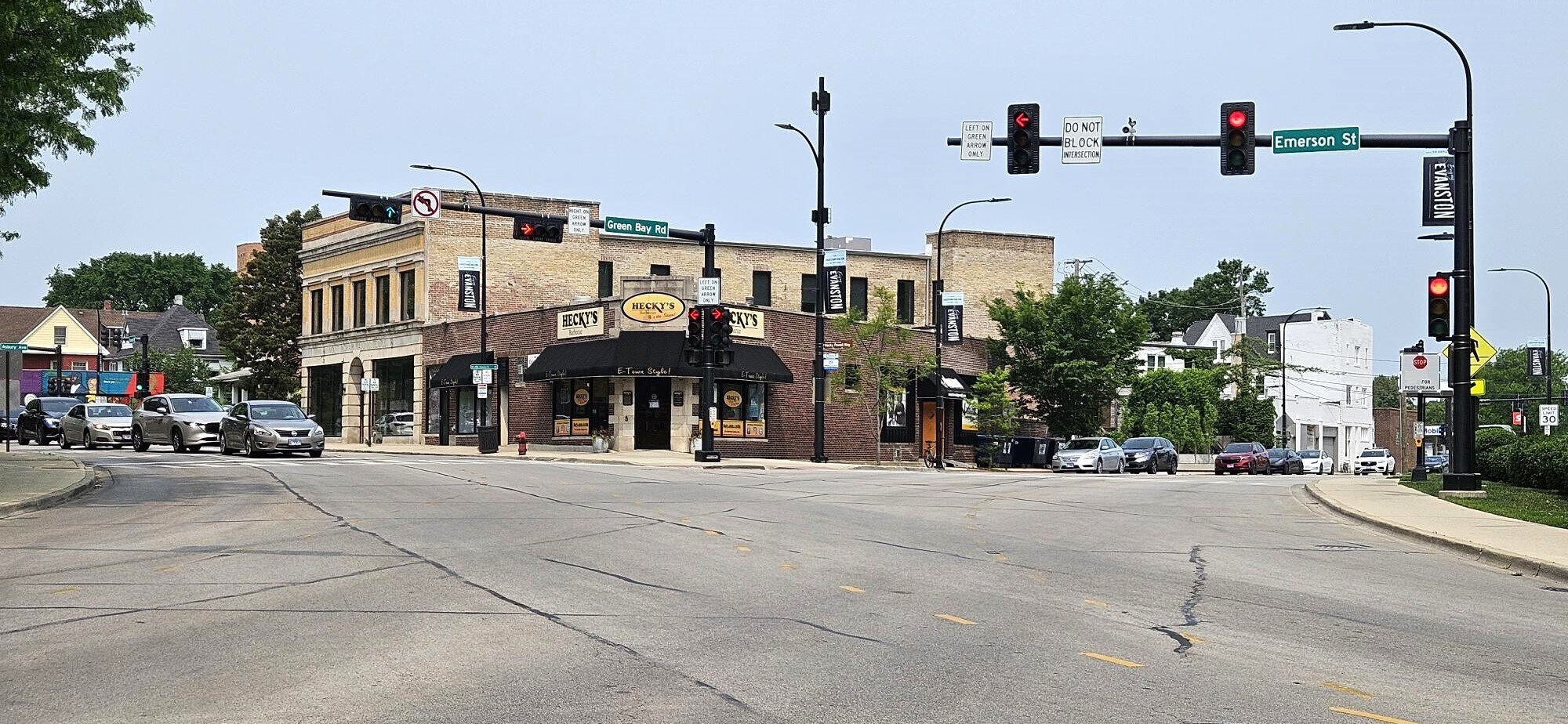 1902 Green Bay Rd, Evanston, IL for Sale