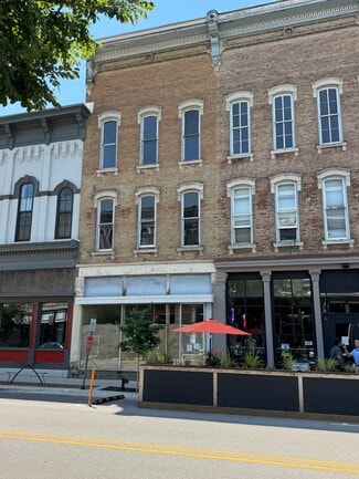 Lafayette, IN Storefront Retail/Residential - 725 Main St