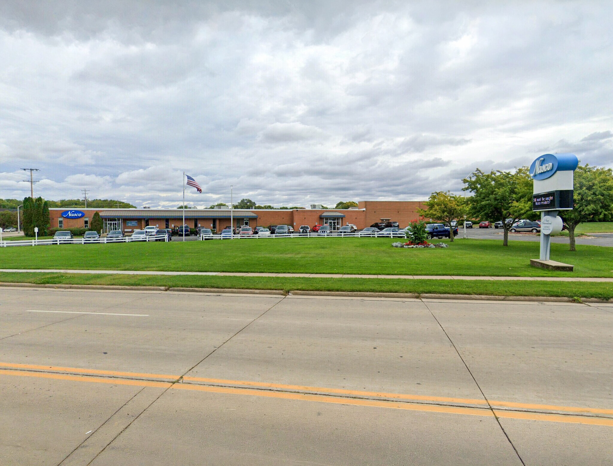 901-1031 Janesville Rd, Fort Atkinson, WI for Sale