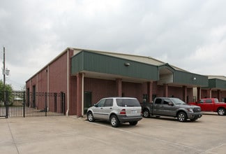 Houston, TX Industrial - 11116 W Little York Rd