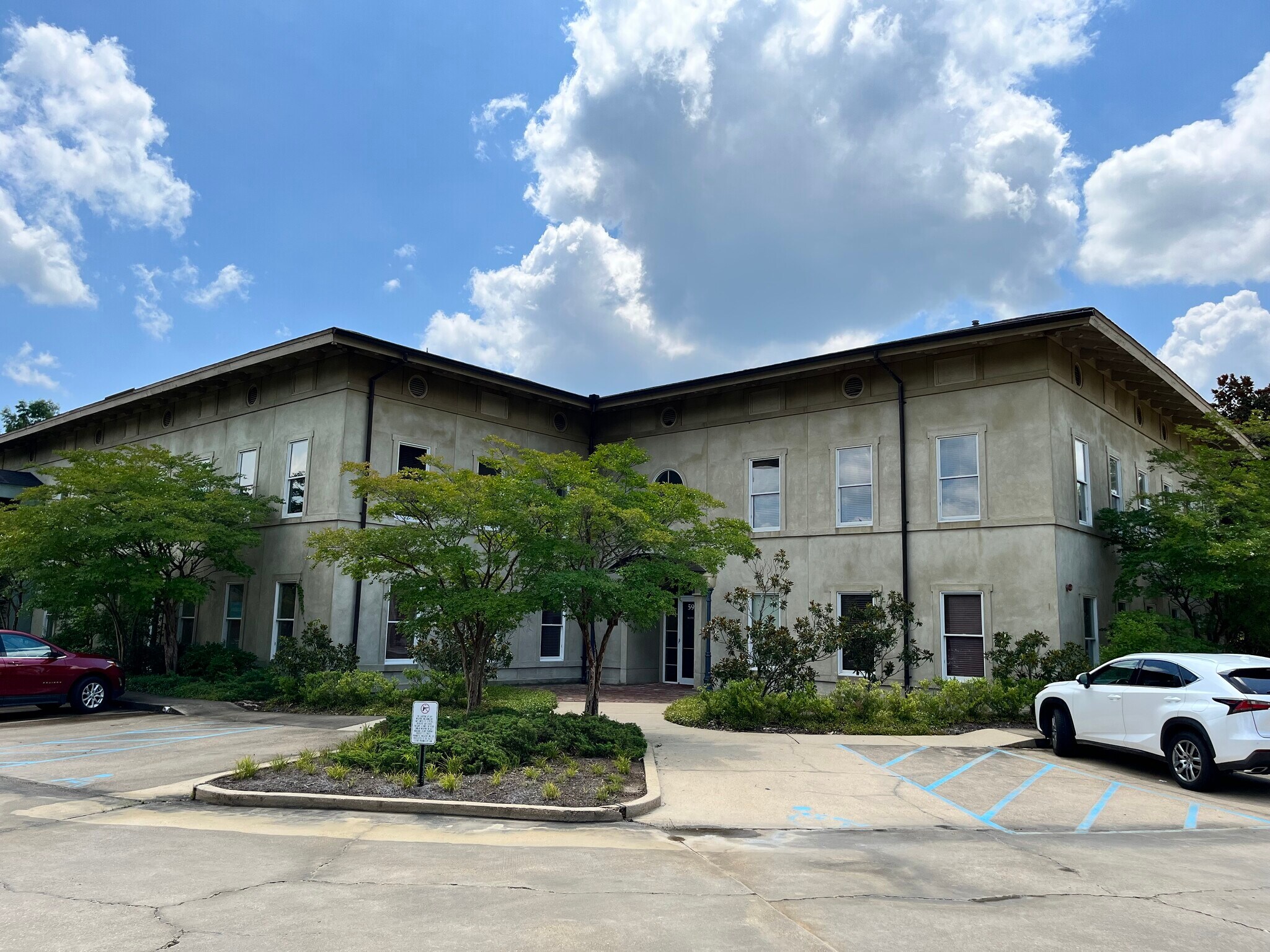 599 Highland Colony Pky, Ridgeland, MS for Rent