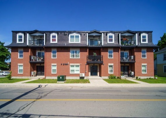 161 Beckwith St N, Smiths Falls, ON for Sale
