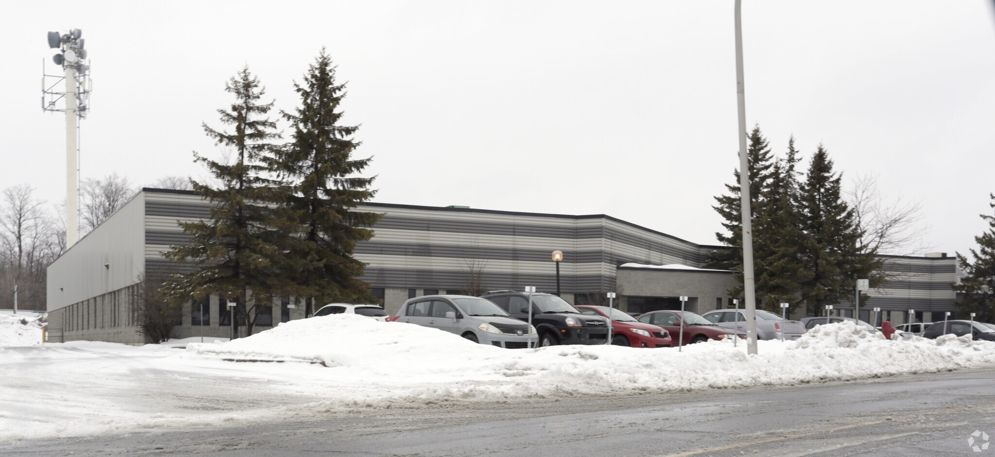 18751905 LionelBertrand Boul Boisbriand, QC J7H 1N8 Flex Property