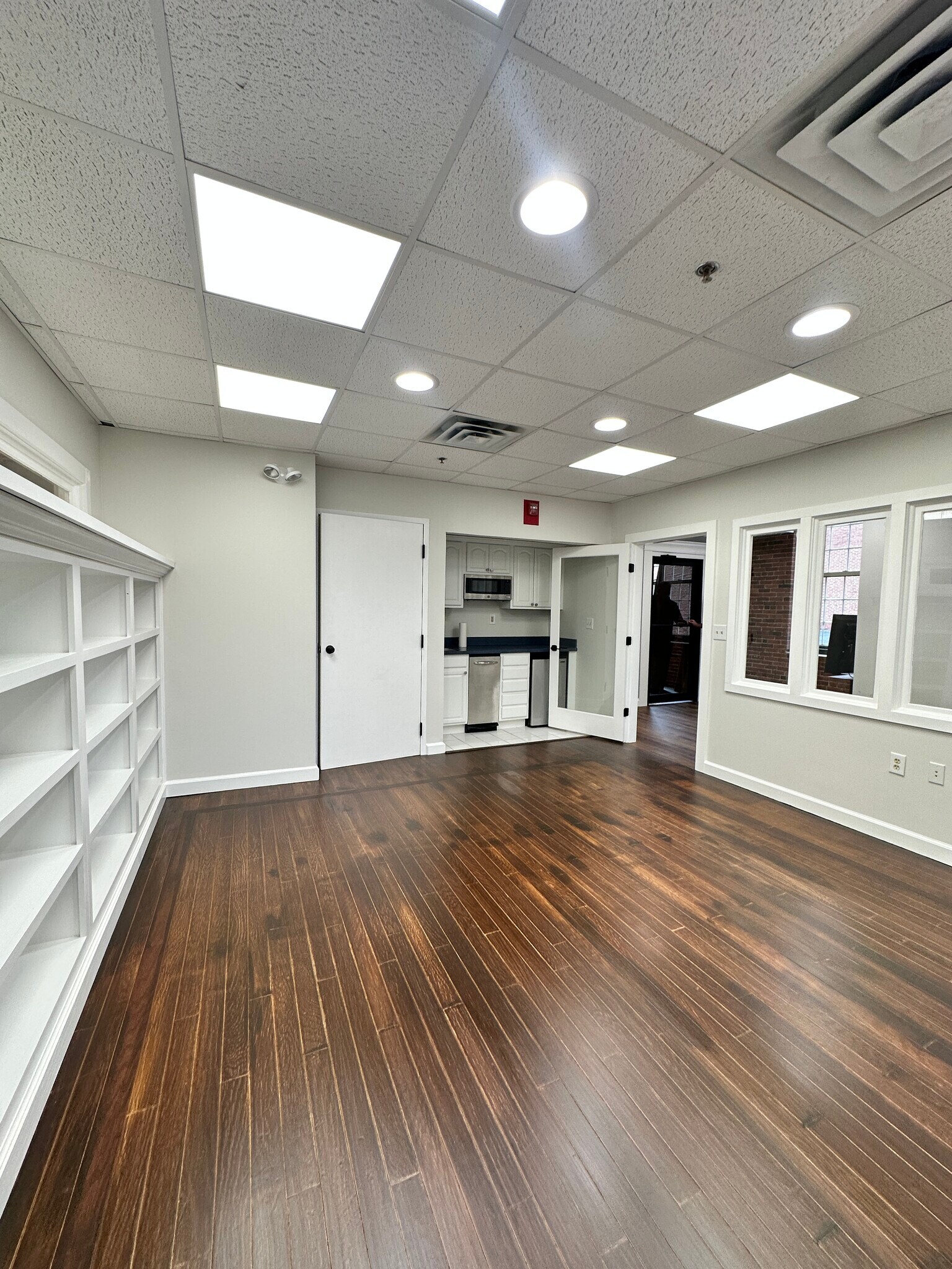 12 Damonmill Sq, Concord, MA for Rent