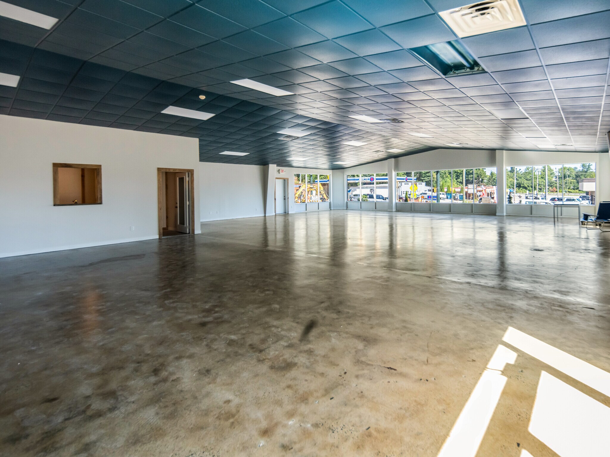 512 Kanuga Rd, Hendersonville, NC for Rent