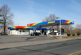 East Hartford, CT Service Station - 131 Darlin St