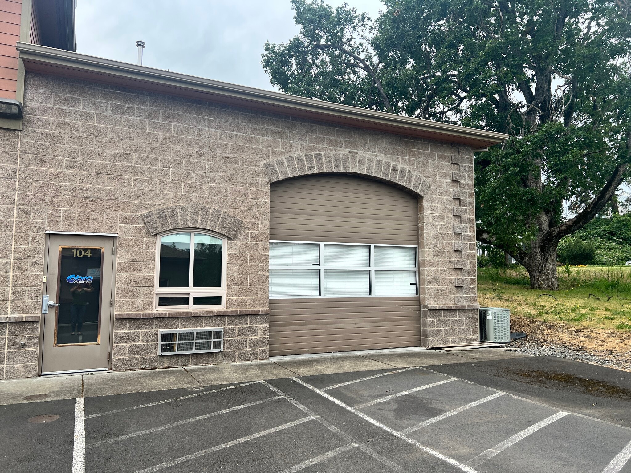 202 Wasco Loop, Hood River, OR for Rent