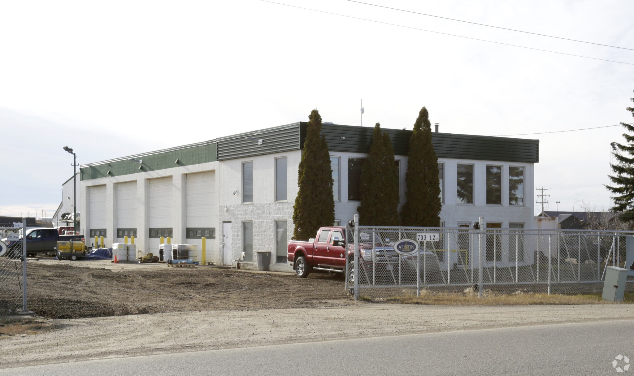 703 12th Ave, Nisku, AB for Rent