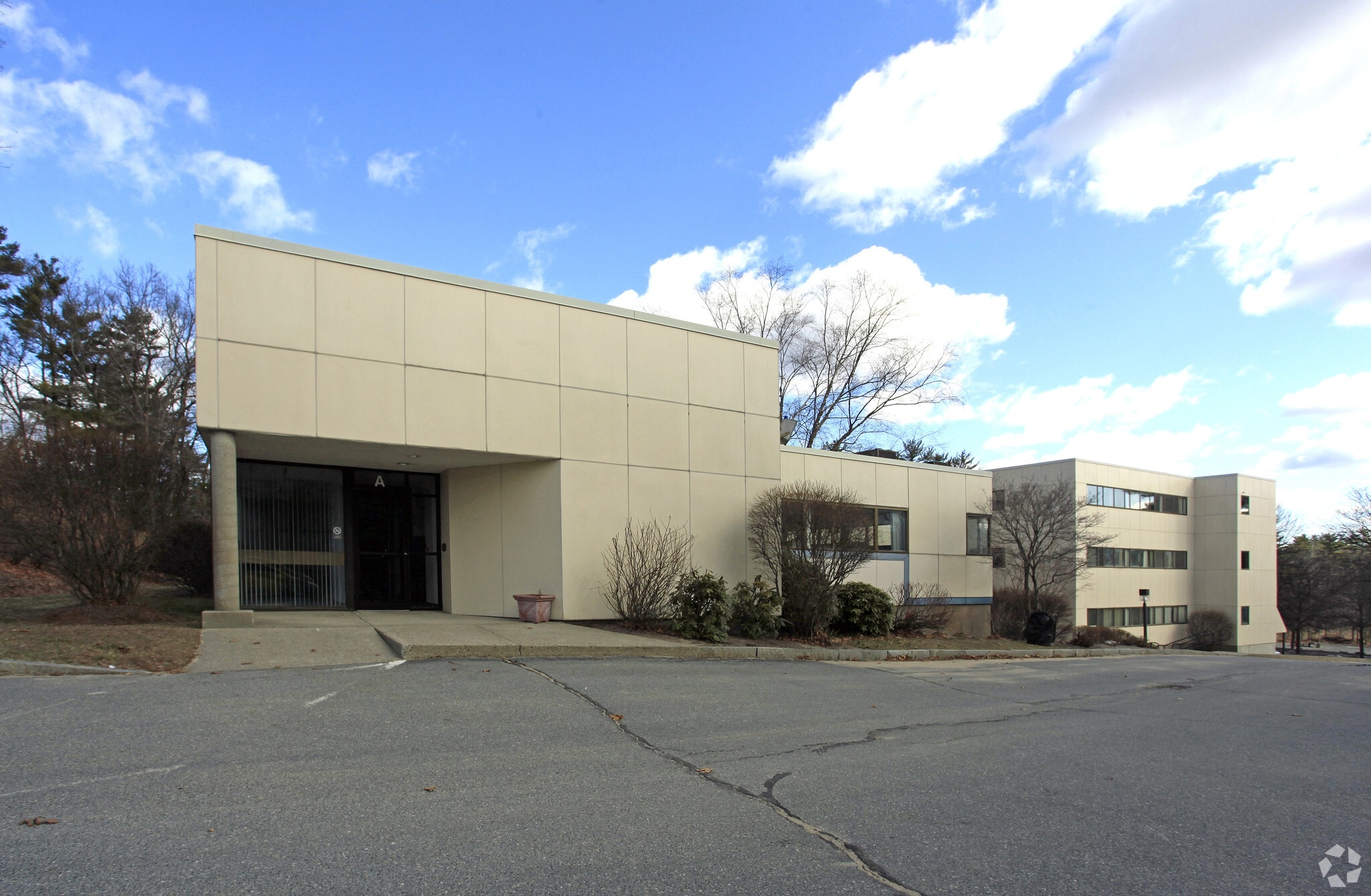 23 Crosby Dr Bedford, MA 01730 Flex Property for Lease on