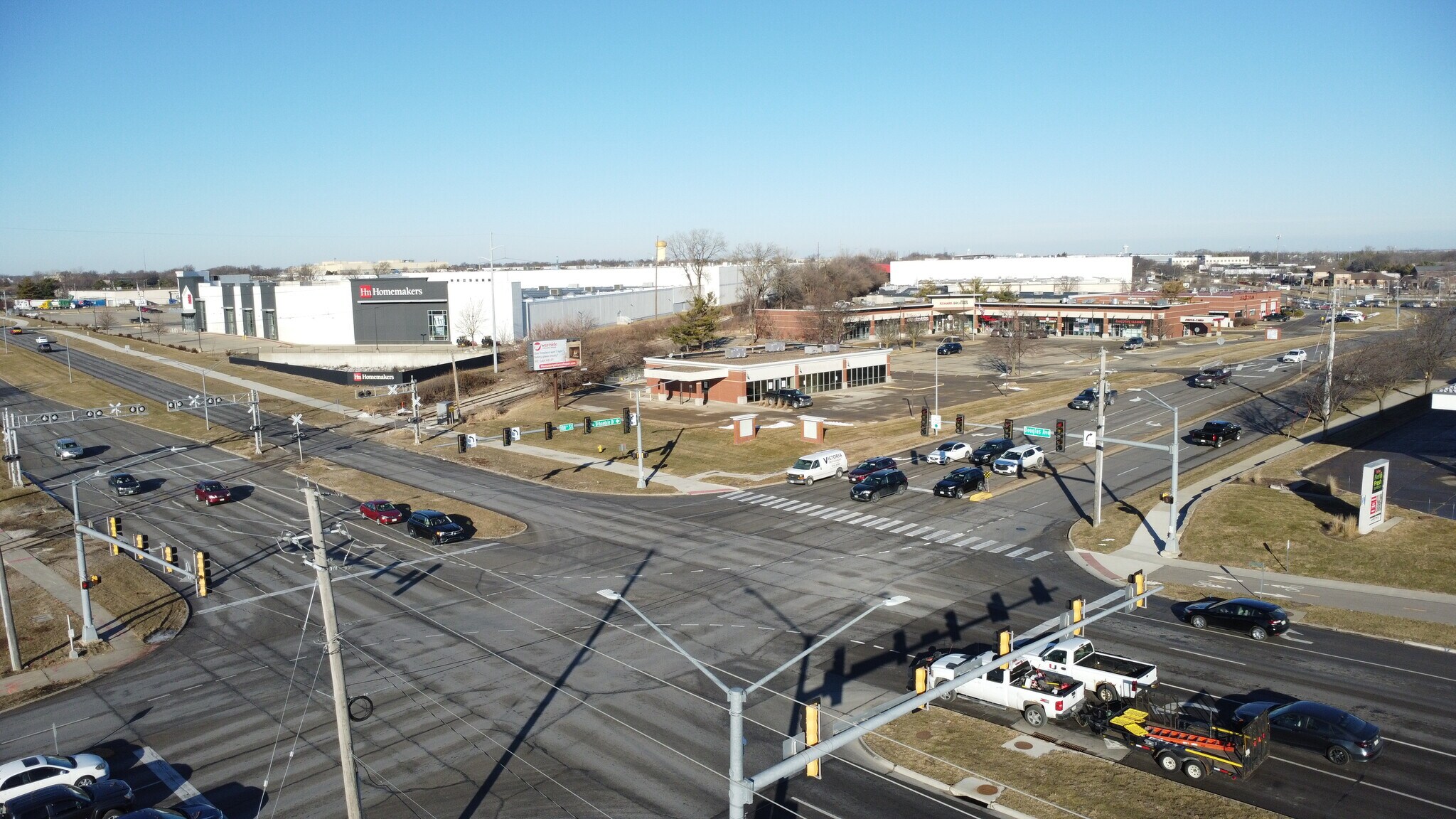 3800 100th St, Urbandale, IA for Sale