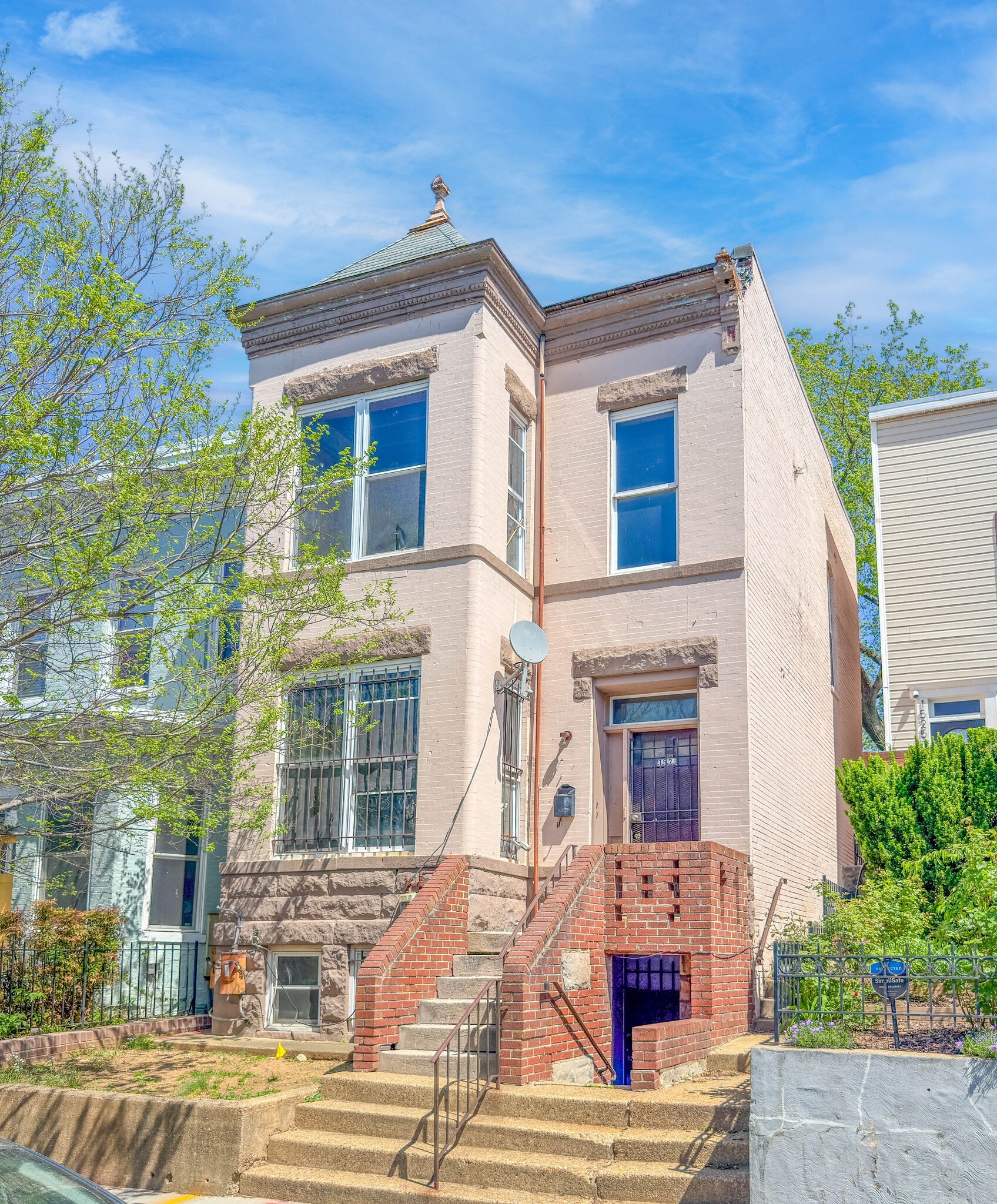 1527 6th St NW, Washington, DC for Sale