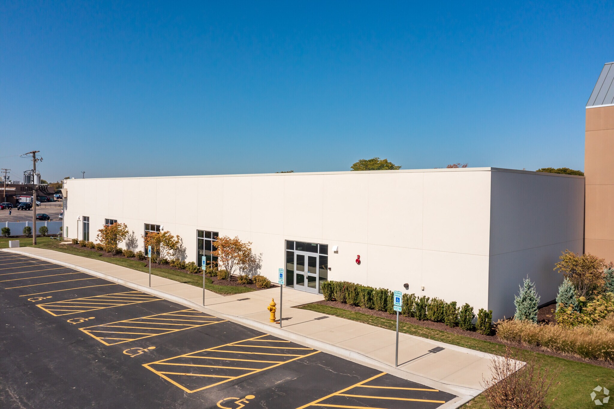 430 N Addison Rd Addison, IL 60101 Retail Property for Lease on