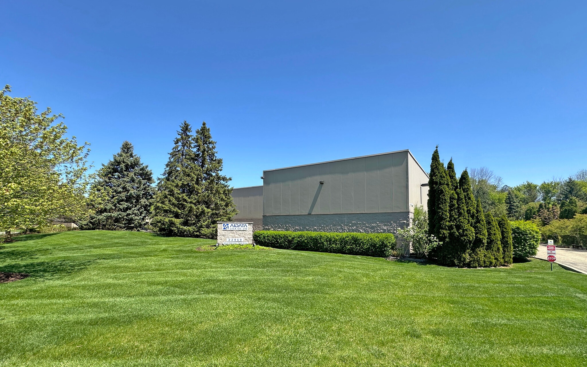 22960 Venture Dr, Novi, MI for Rent
