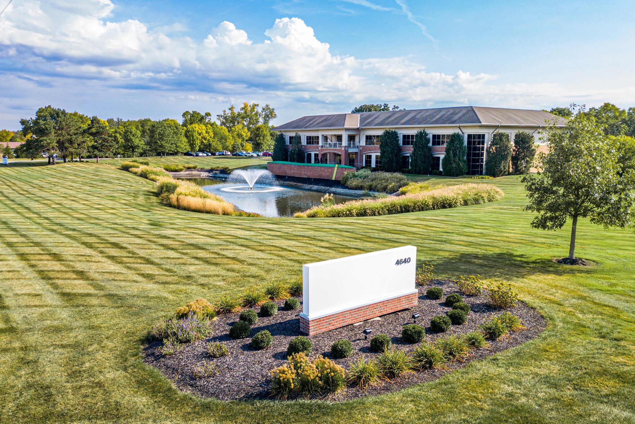 4640 Trueman Blvd, Hilliard, OH for Rent