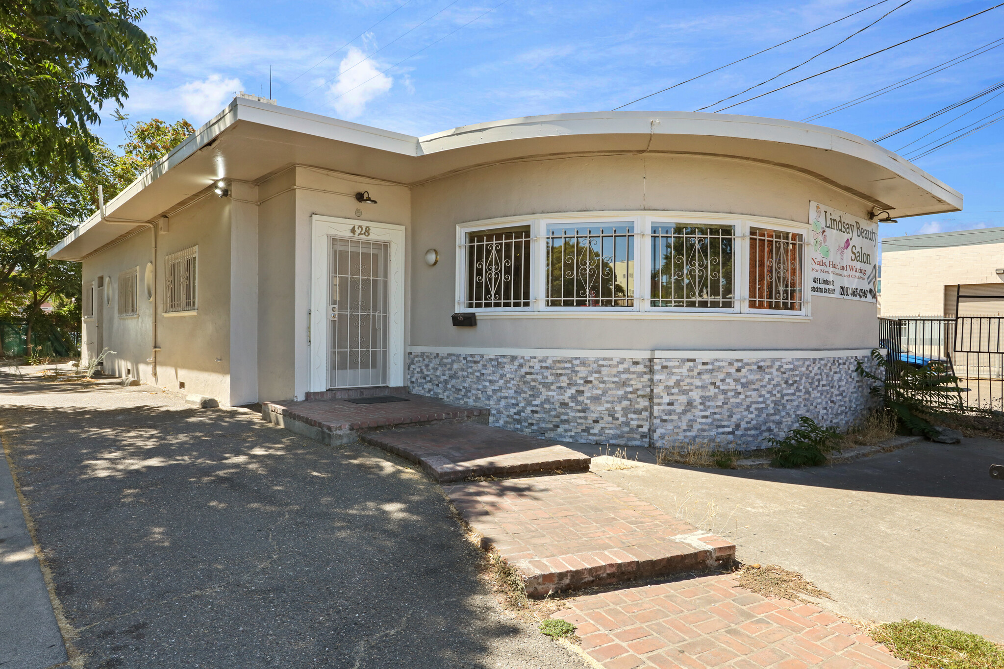 428 E Lindsay St, Stockton, CA for Sale