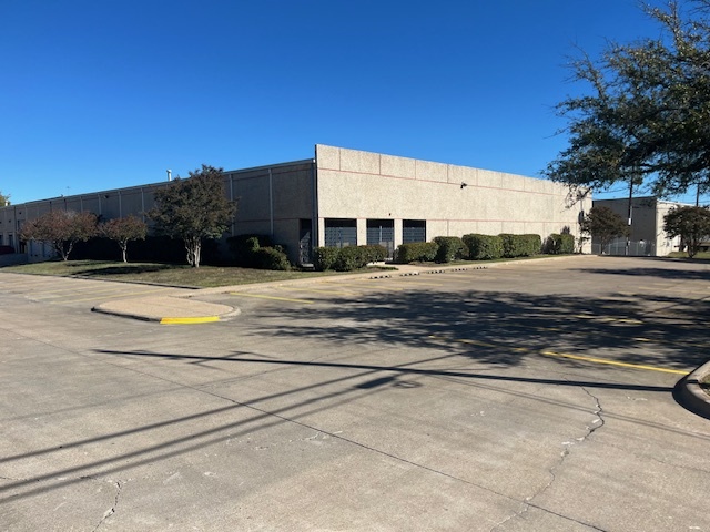 12621-12623 International Pky, Dallas, TX for Rent