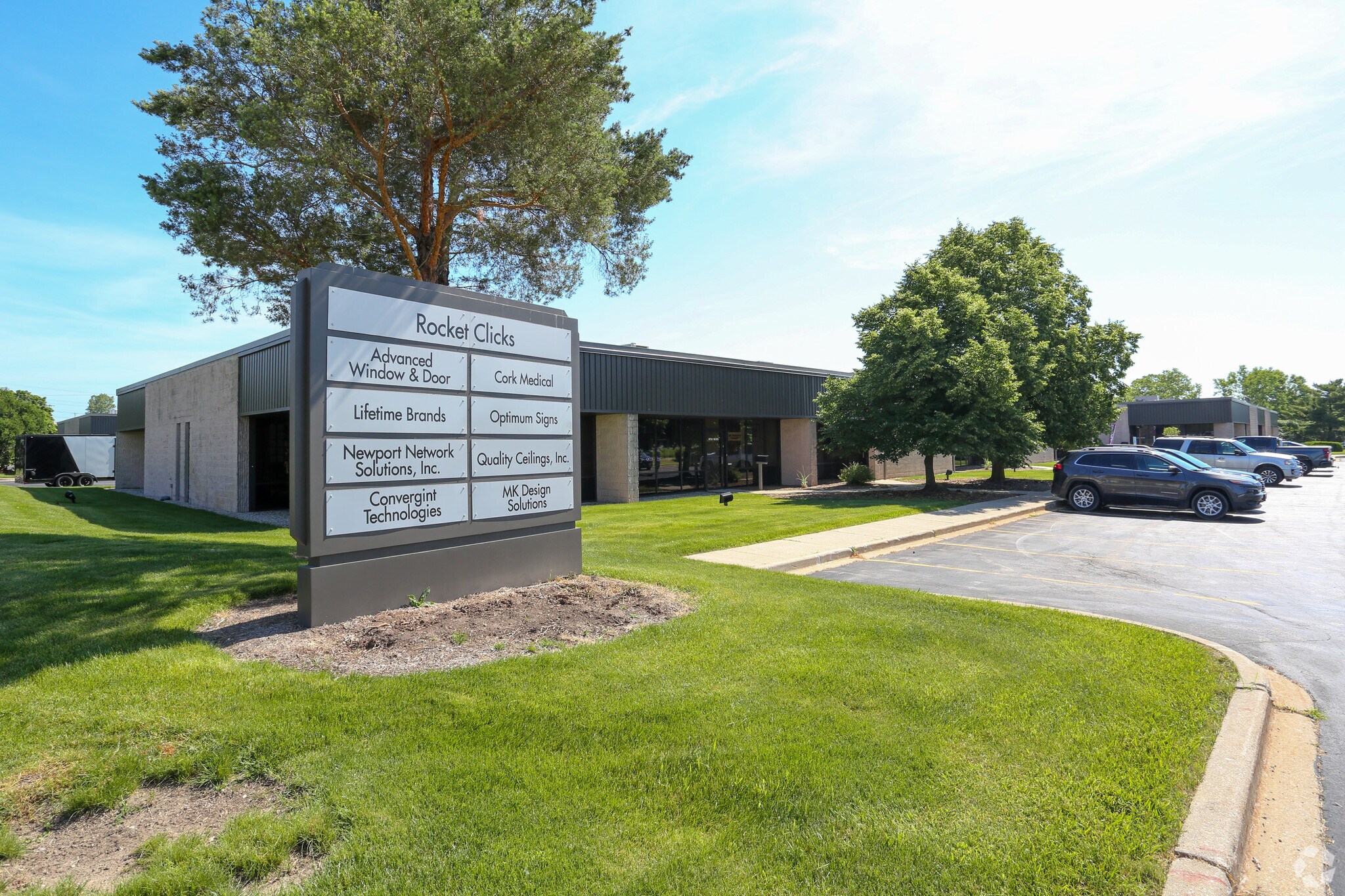 W134N5490-W134N5526 Campbell Dr, Menomonee Falls, WI for Rent