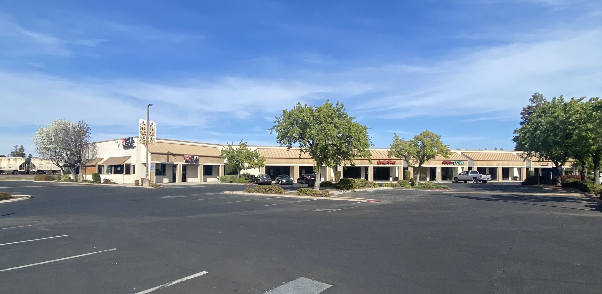 2700-2780 W Shaw Ave, Fresno, CA for Rent