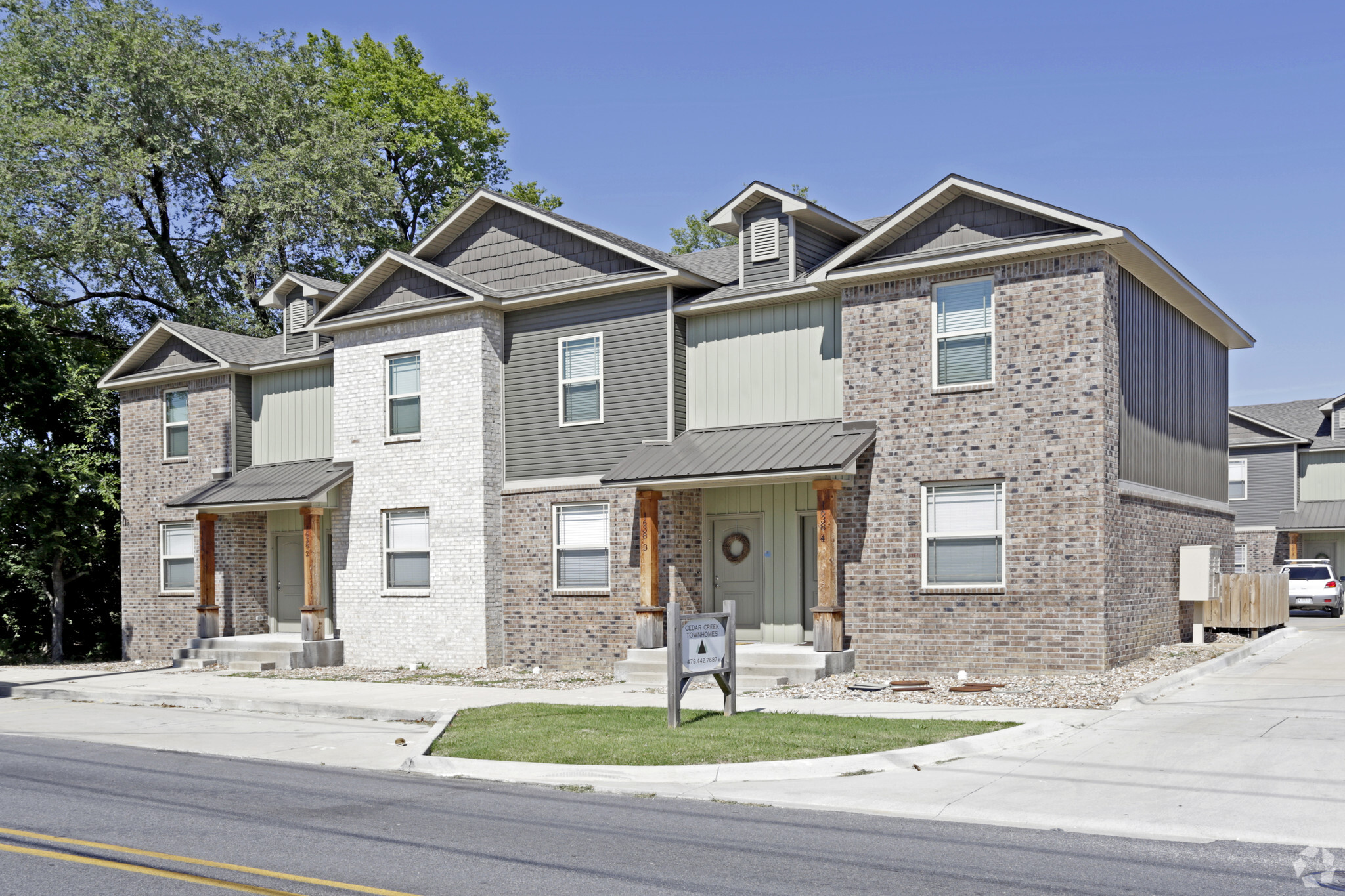 1626 N Leverett Ave, Fayetteville, AR for Sale