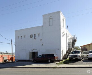 1426 S New Braunfels Ave  