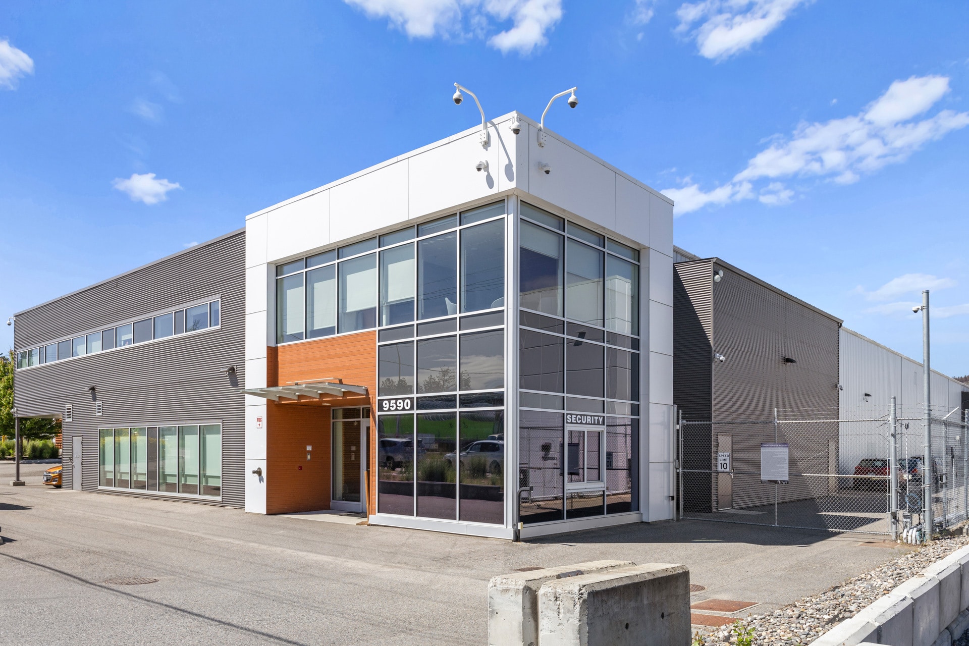 9590 Mccarthy Rd, Kelowna, BC for Sale