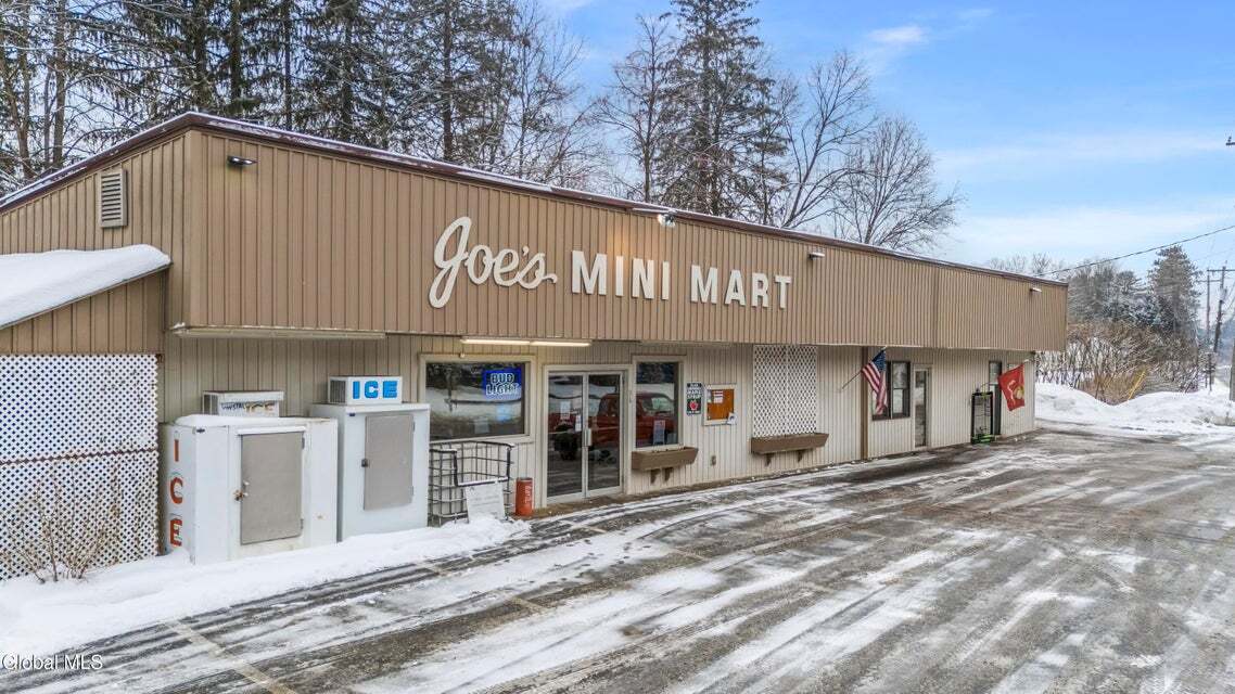 96 Lake ave, Lake Luzerne, NY for Sale