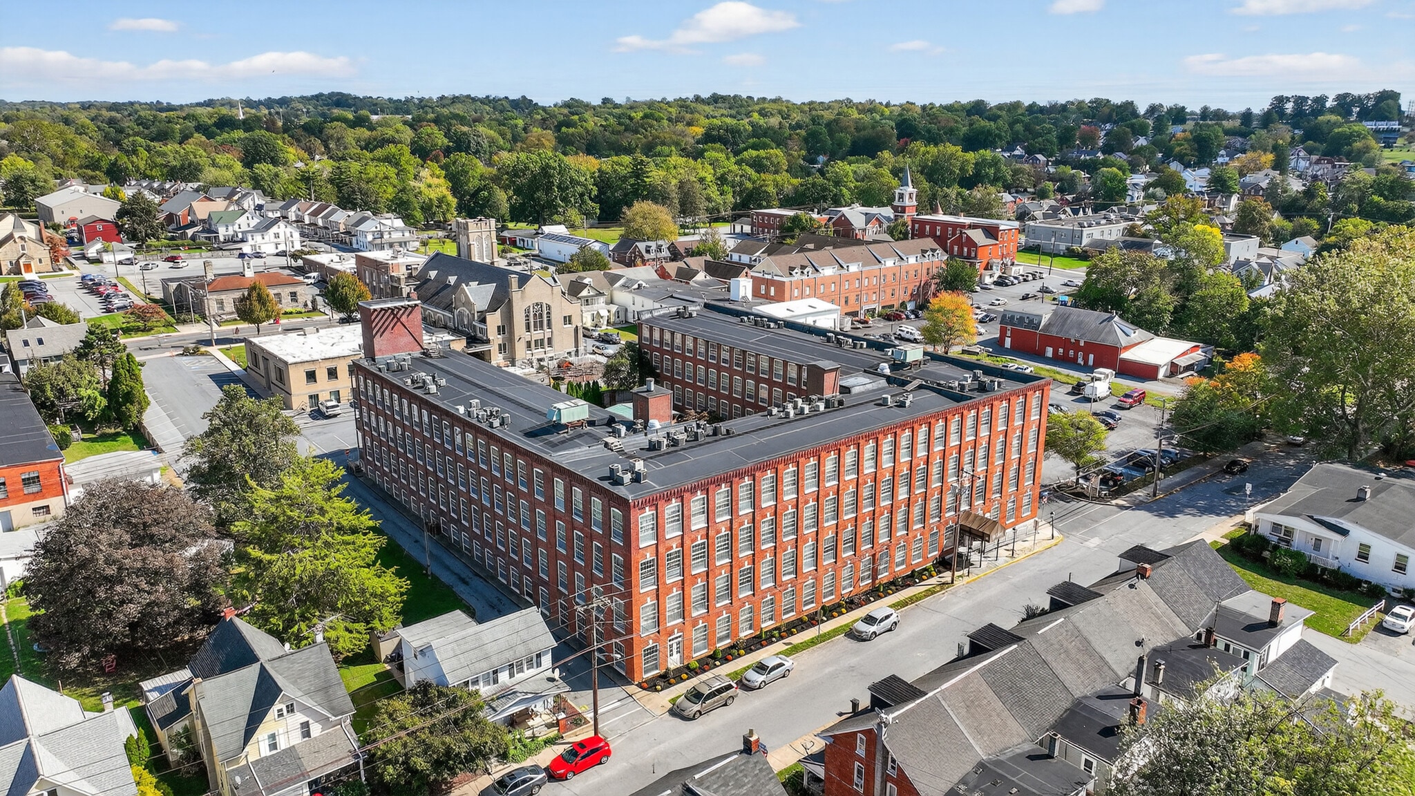 155 S Poplar St, Elizabethtown, PA for Sale