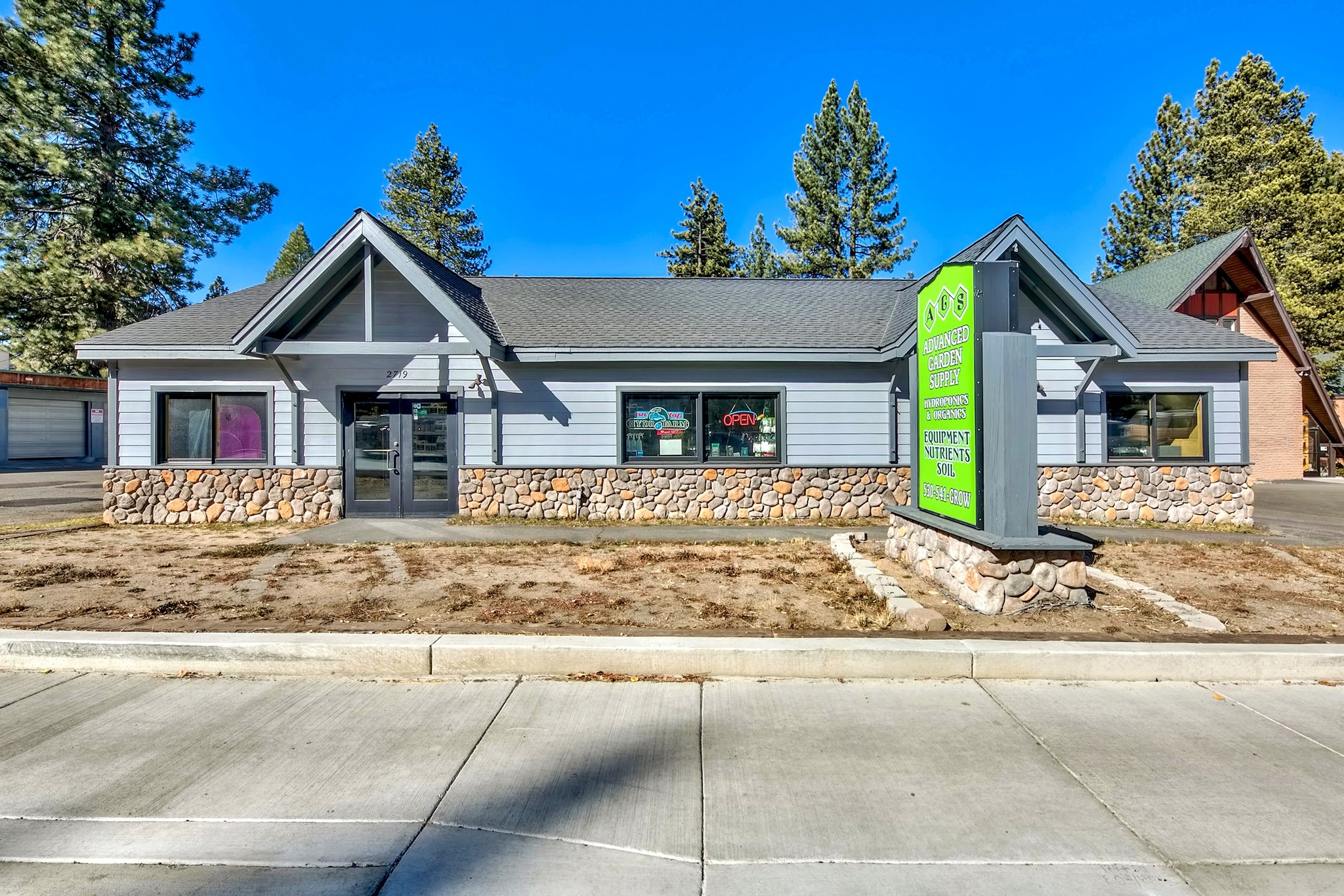 2719 Lake Tahoe Blvd, South Lake Tahoe, CA for Rent