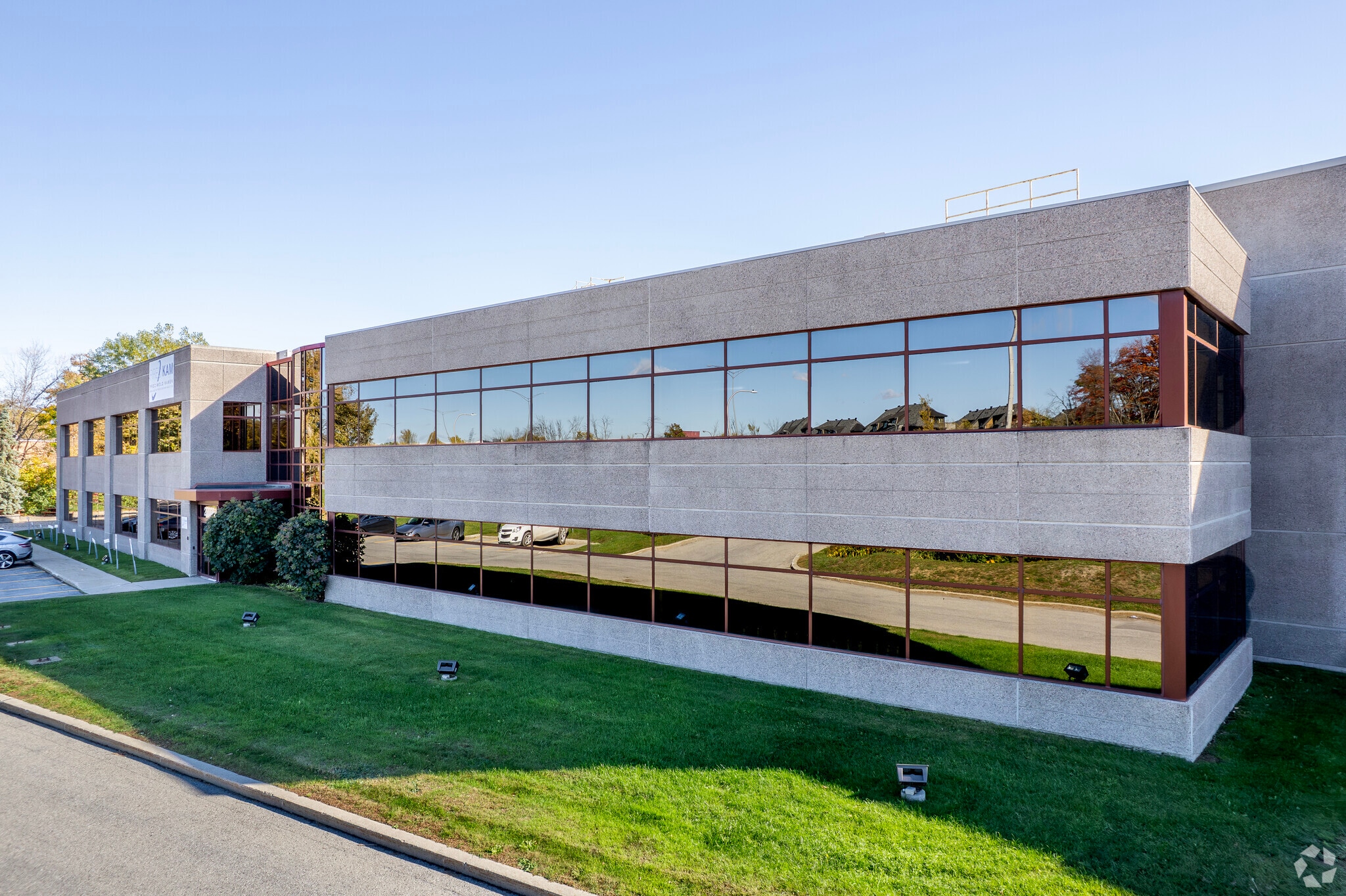 22000-22200 Aut Transcanadienne, Baie-d'urfe, QC for Rent