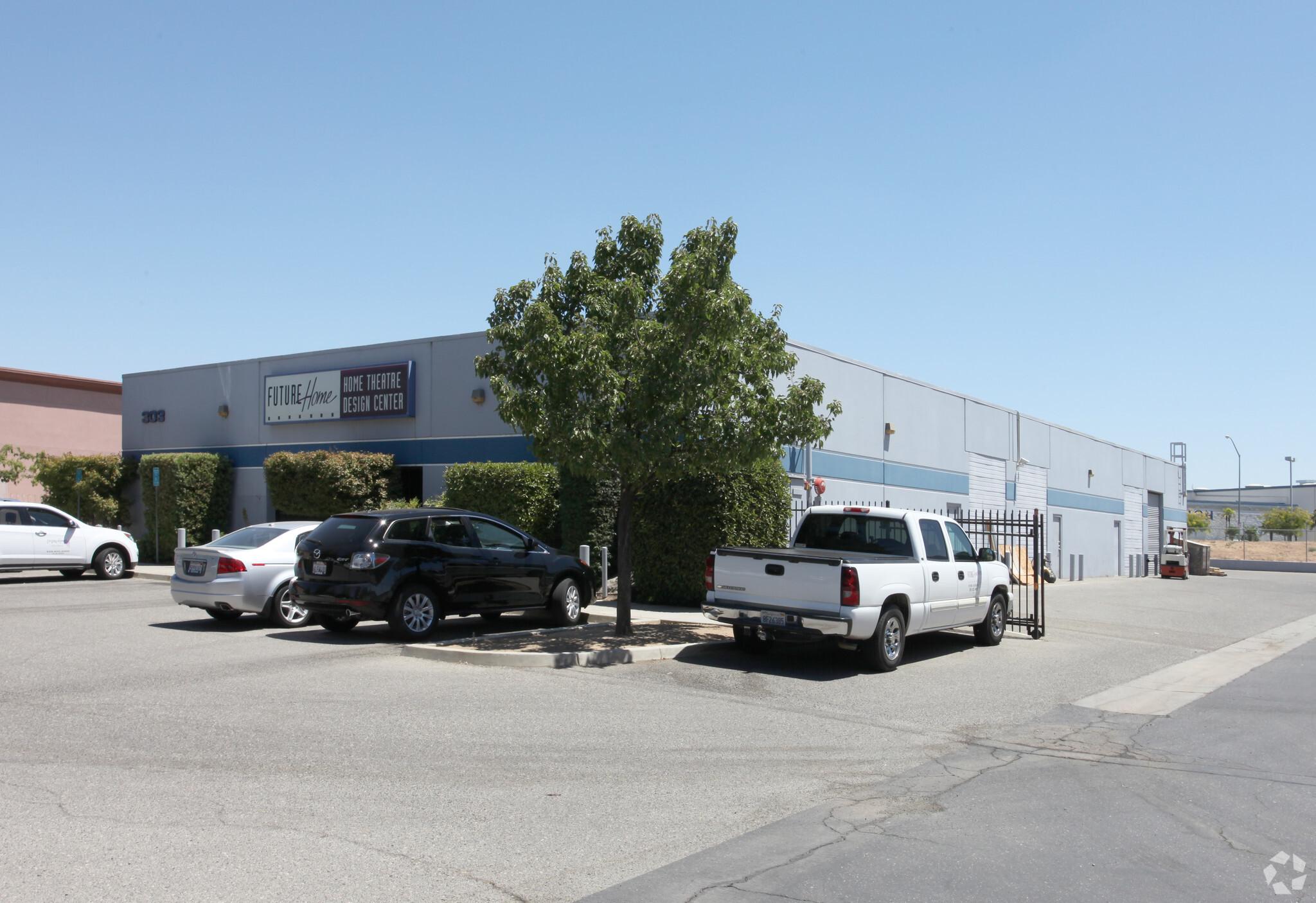 303 W Bedford Ave, Fresno, CA for Rent