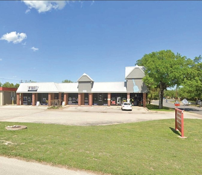 3803 Williams Dr, Georgetown, TX for Rent