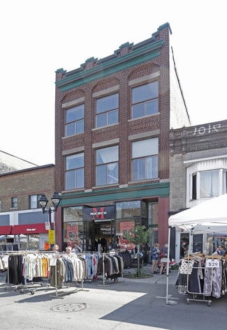 Montréal, QC Retail - 1214 Av du Mont-Royal E Montréal, QC Retail - 1214 Av du Mont-Royal E