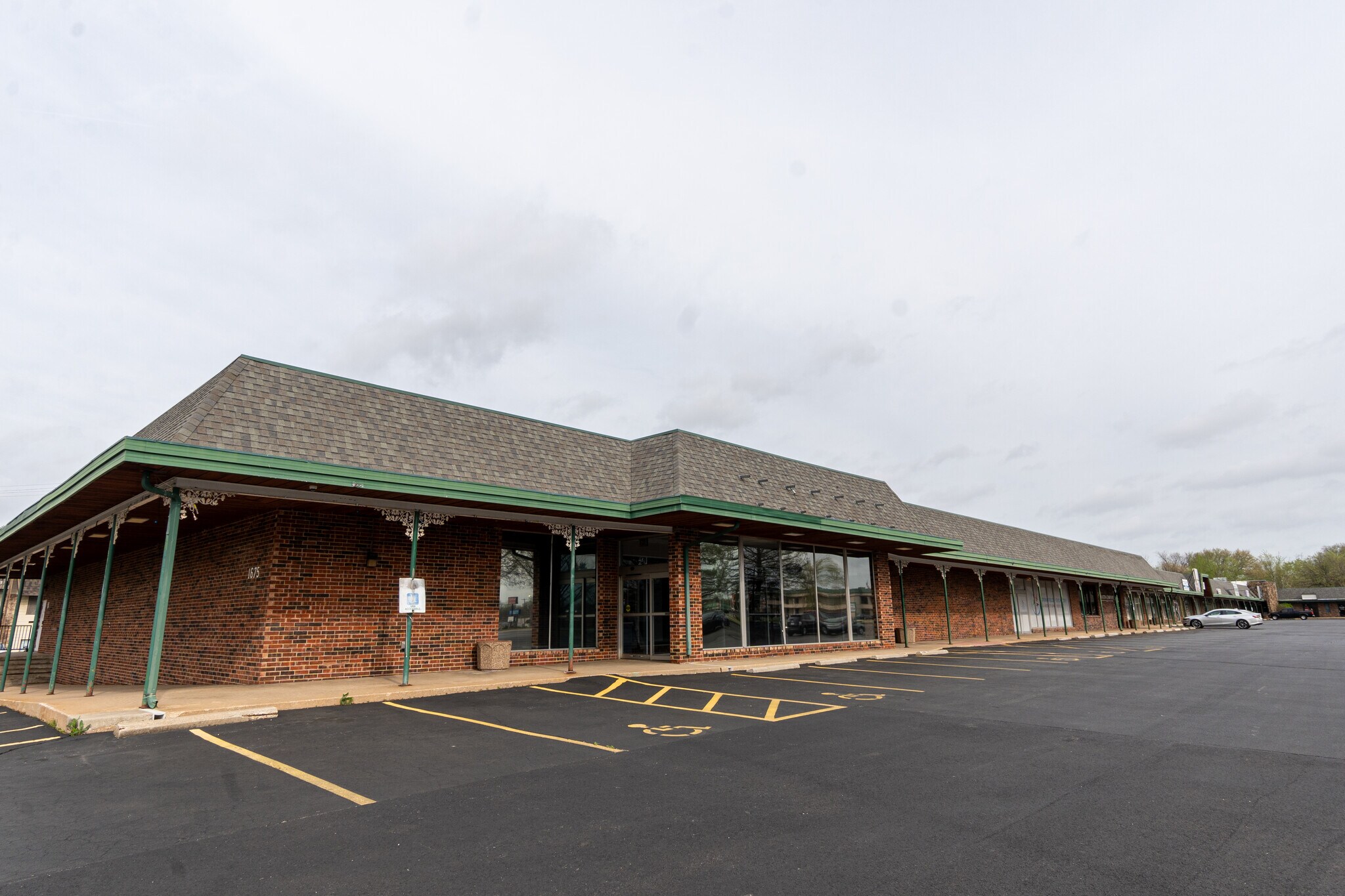 1675 E Seminole St, Springfield, MO for Rent