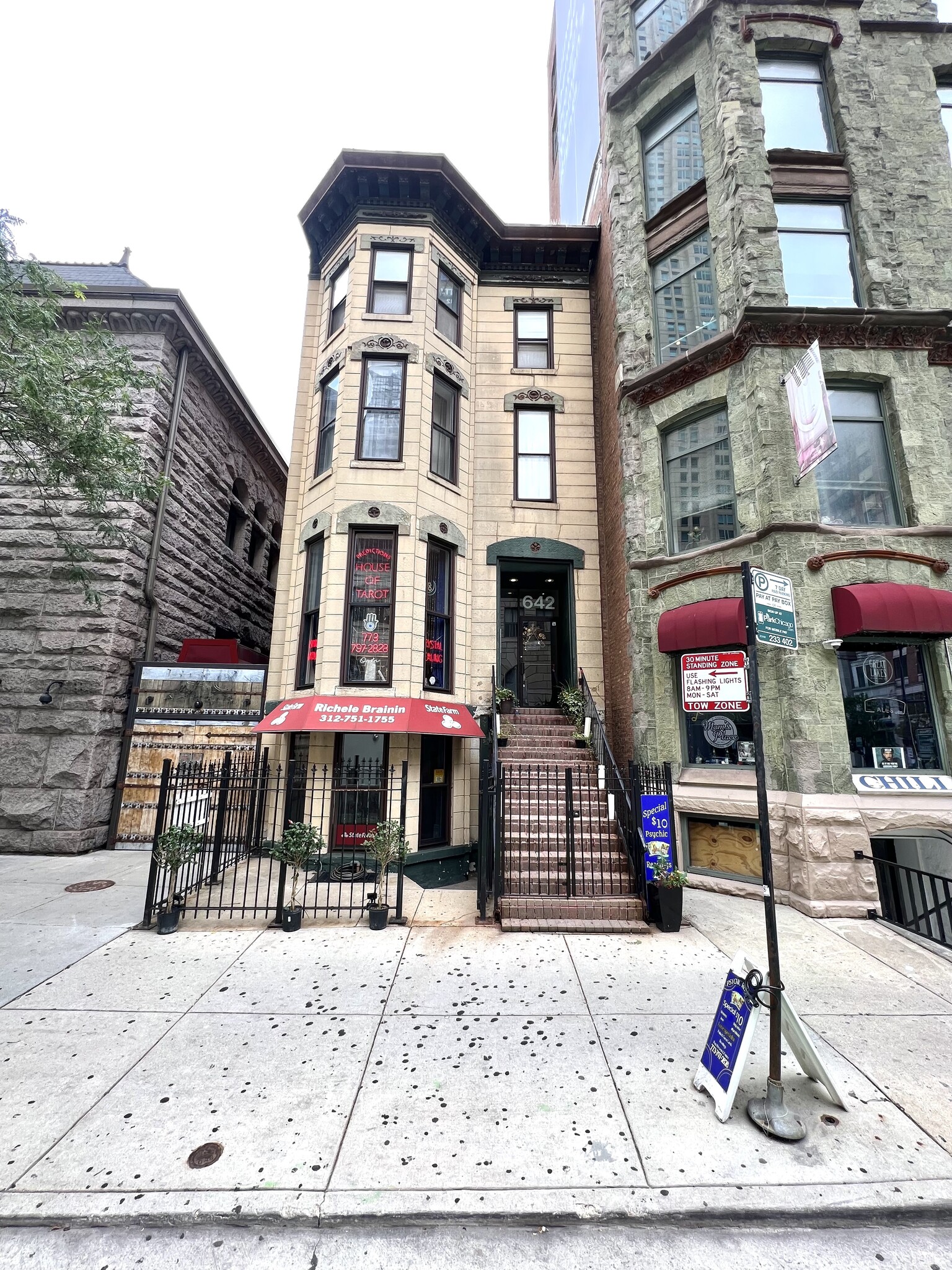 642 N Dearborn St, Chicago, IL for Rent