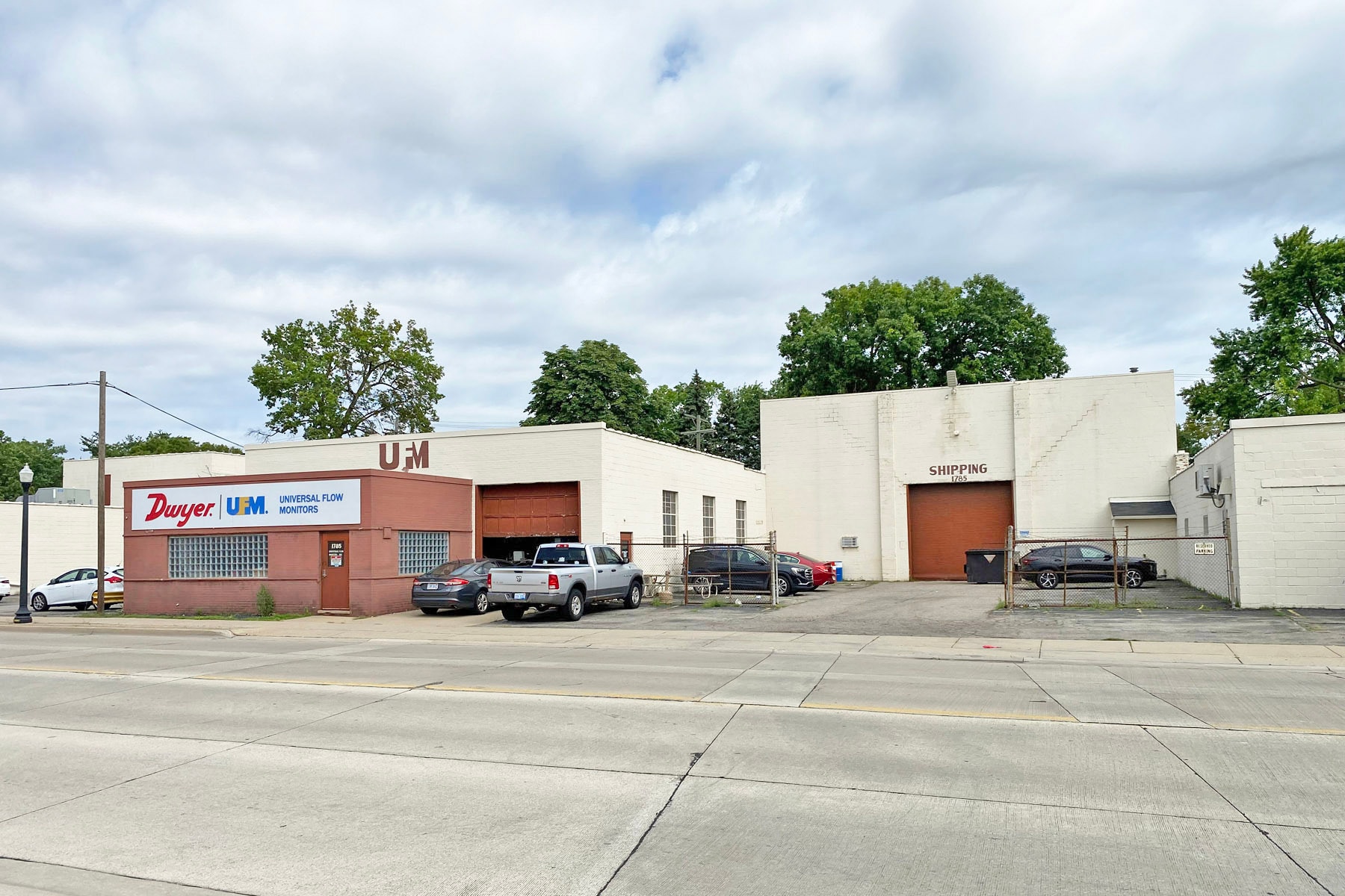 1785 E Nine Mile Rd, Hazel Park, MI for Sale