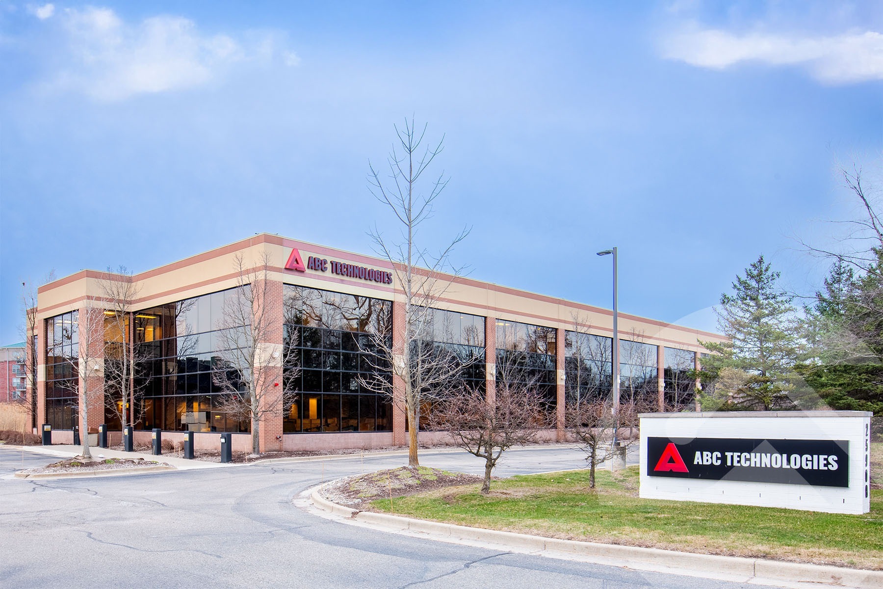 25900 W 11 Mile Rd, Southfield, MI for Rent