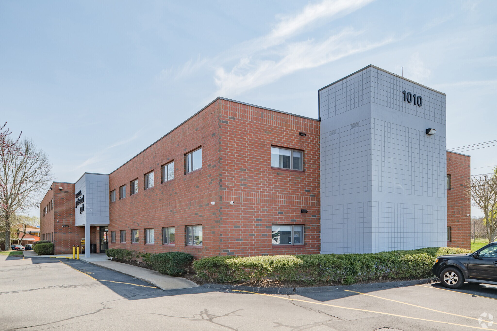 1010 GAR Hwy, Swansea, MA for Sale