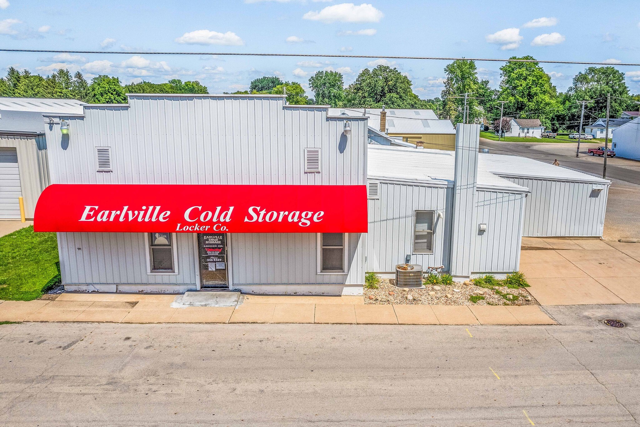 101 S East St, Earlville, IL for Sale