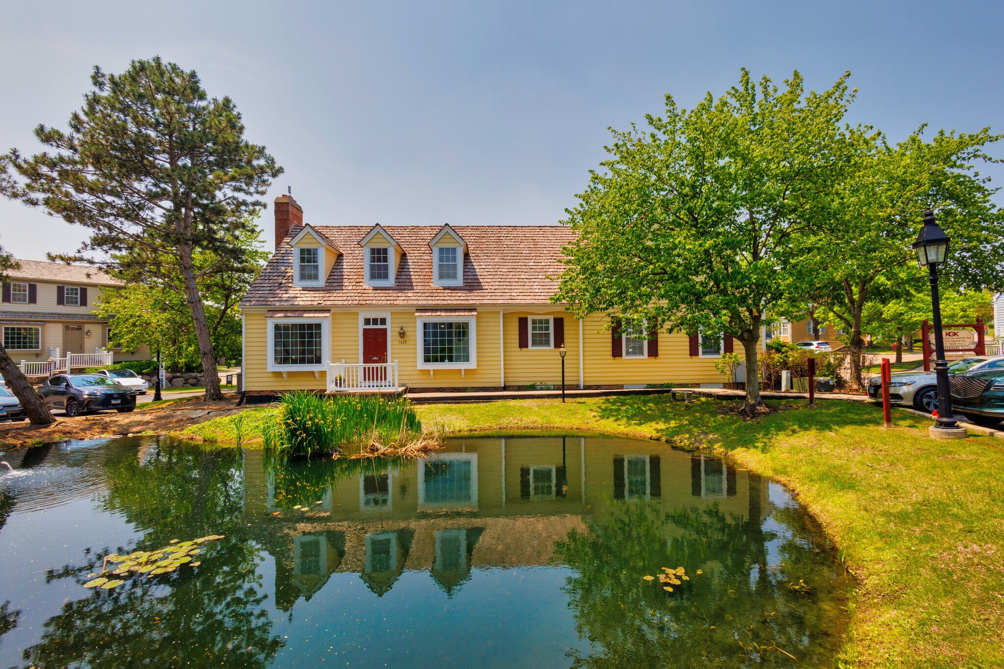 1623 W Colonial Pky, Inverness, IL for Sale