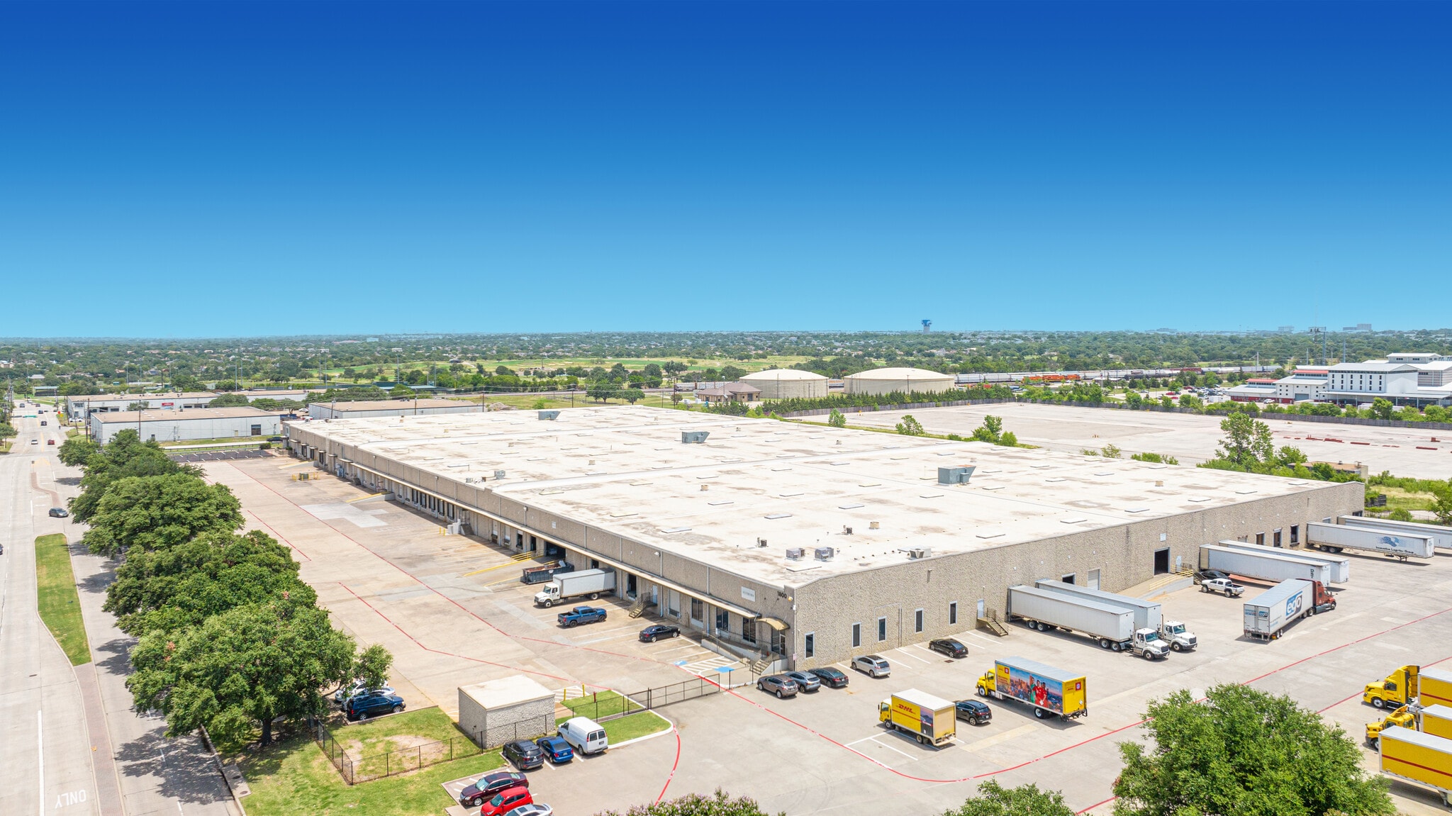 1800-1810 Kelly Blvd, Carrollton, TX for Rent