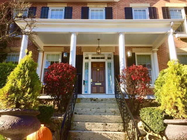 105 S High St, Galena, IL for Sale