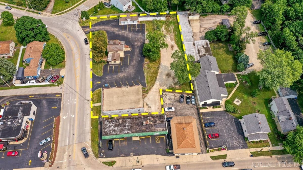 6 N 9th St, St Charles, IL for Sale