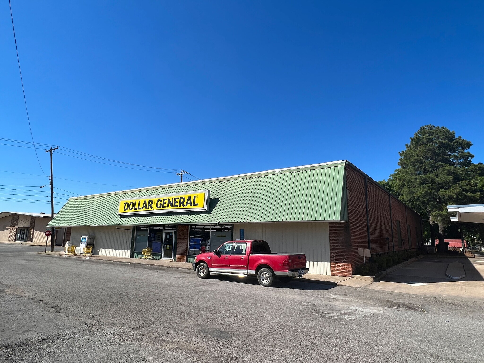201 Clayton Ave Poteau, OK 74953 Retail Property for Sale on