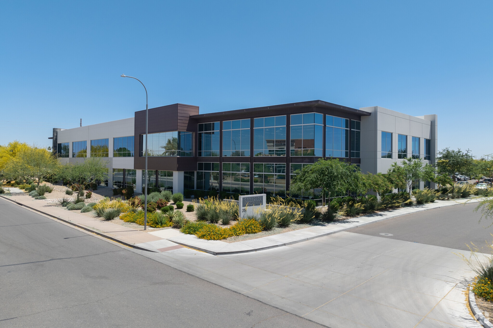 350 N McClintock Dr, Chandler, AZ for Sale