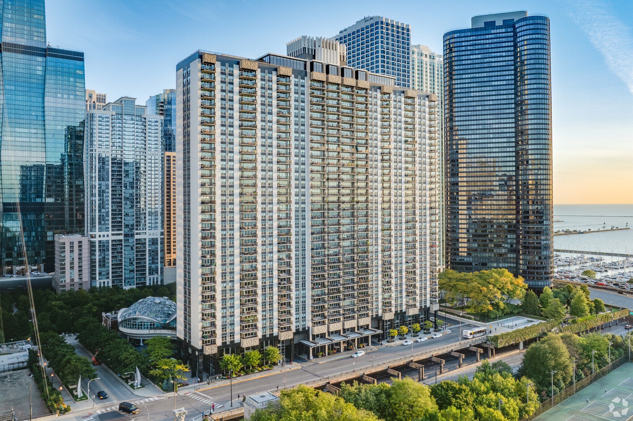 400 E Randolph St, Chicago, IL for Sale