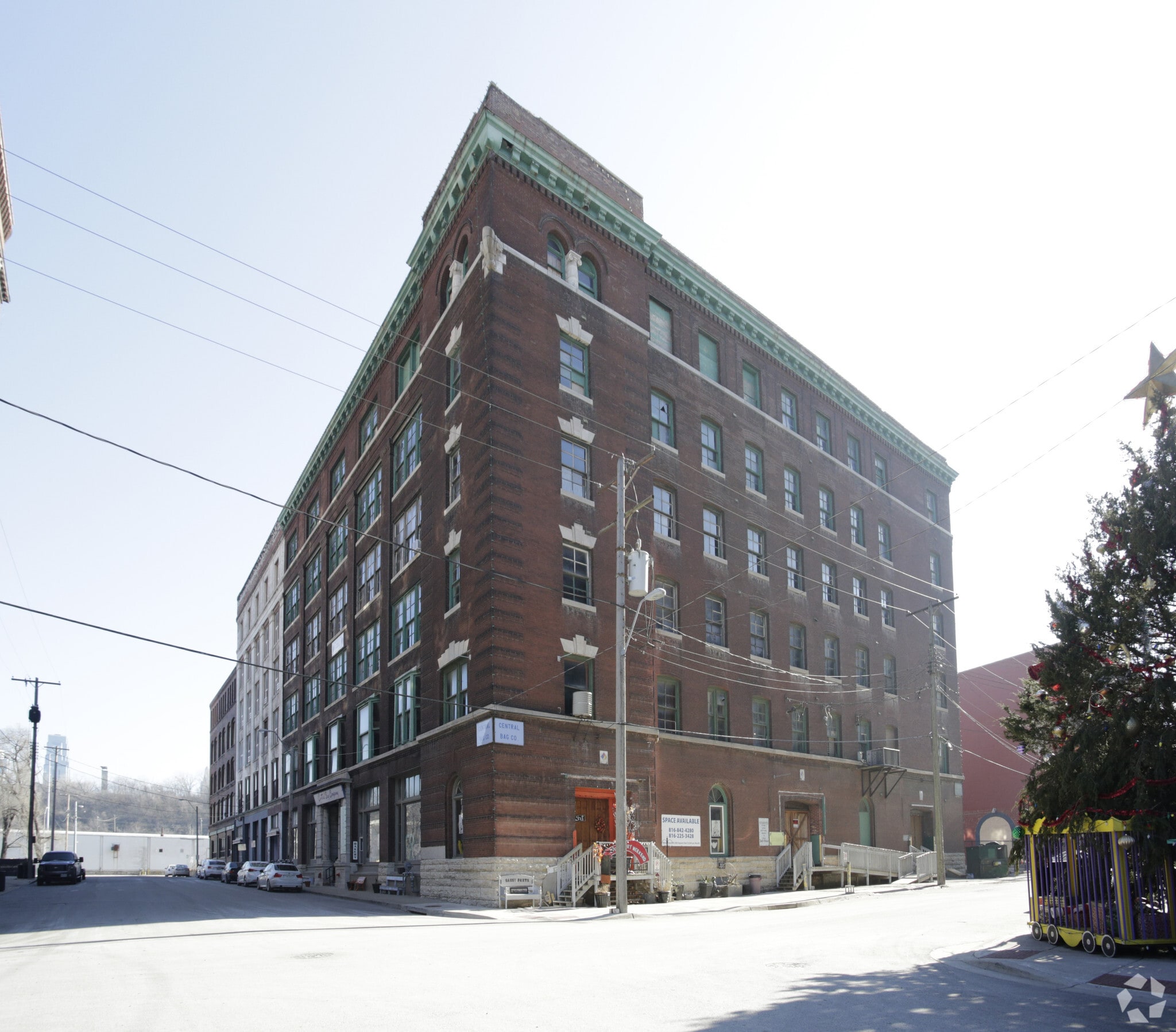 1323-1331 W 13th St, Kansas City, MO for Rent