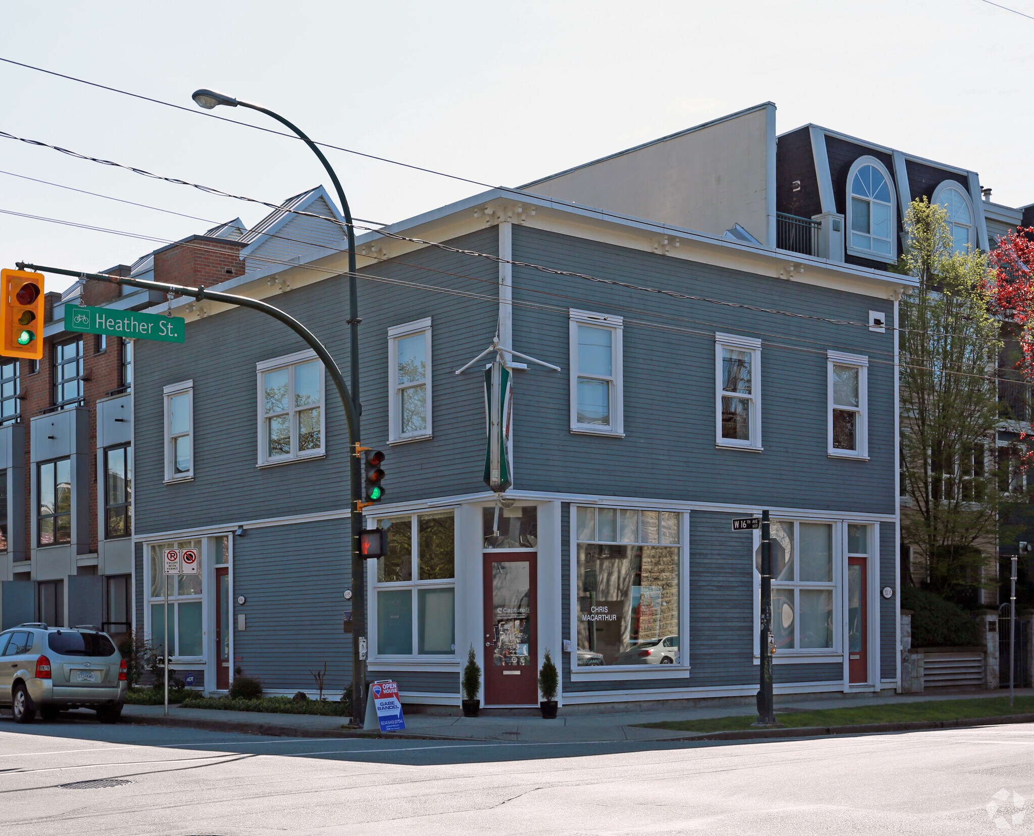 696-698 W 16th Ave, Vancouver, BC for Sale