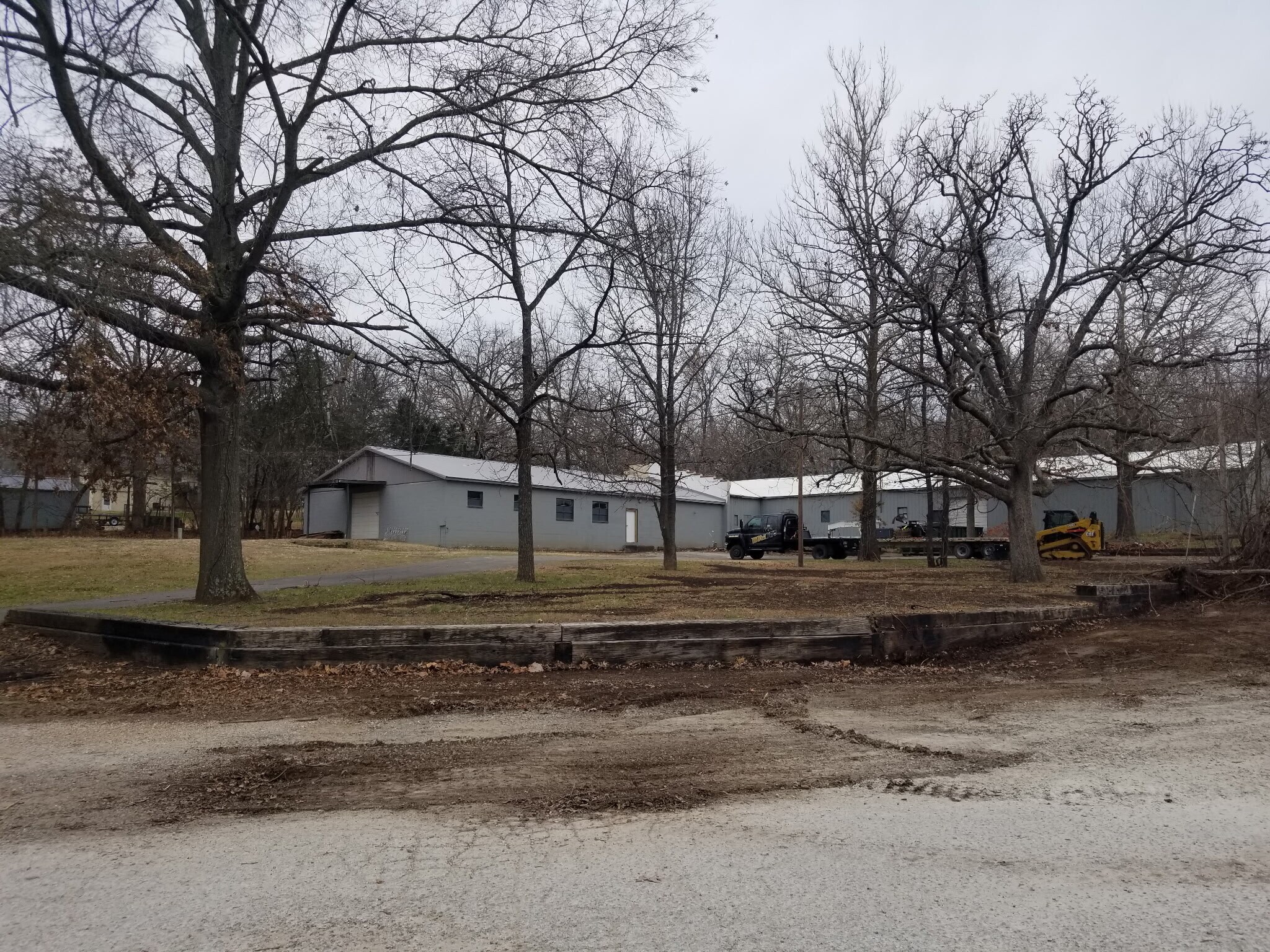 990 Red Bud Dr, Warsaw, MO for Sale