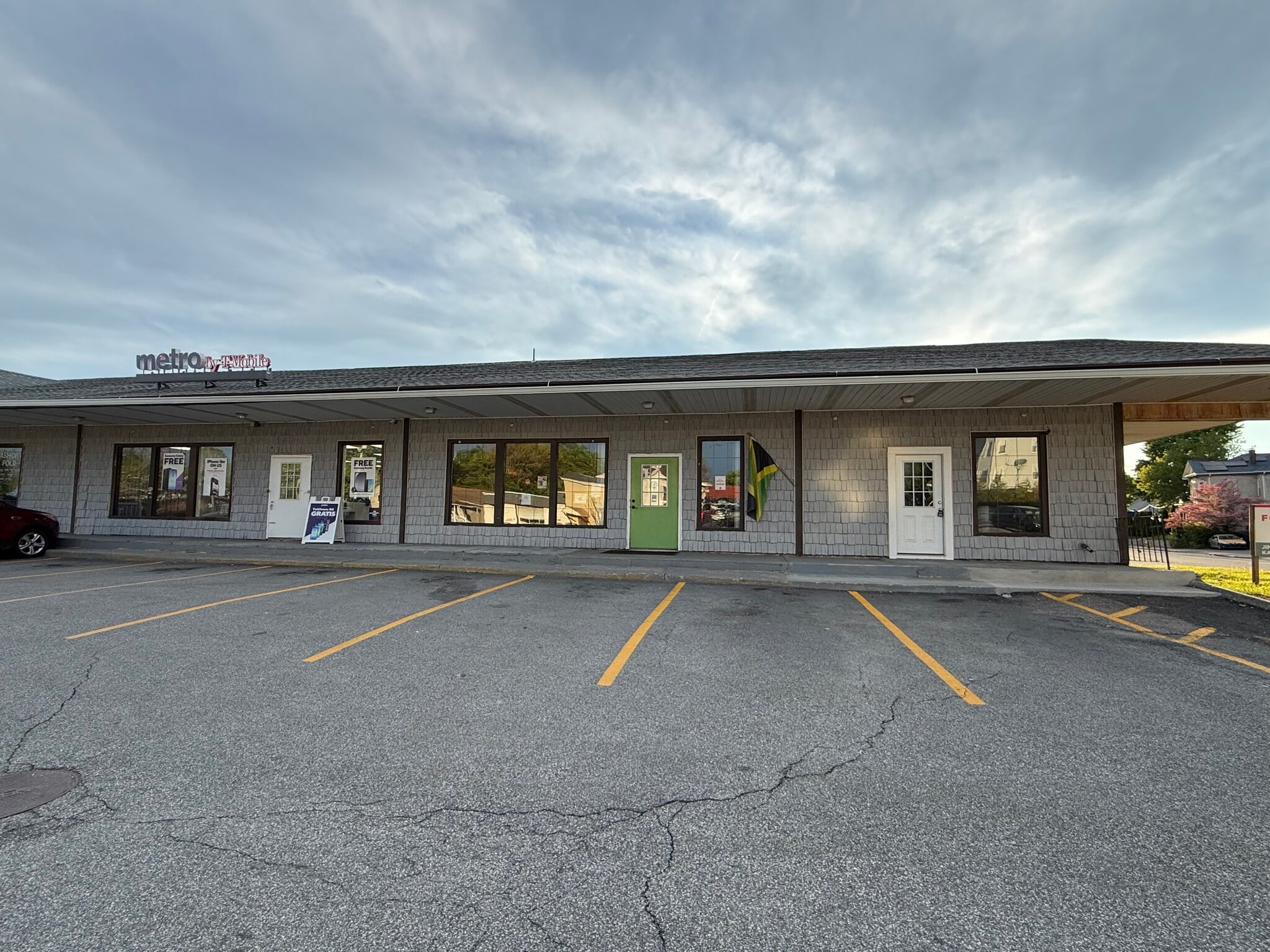 118 Cambridge St, Worcester, MA for Rent